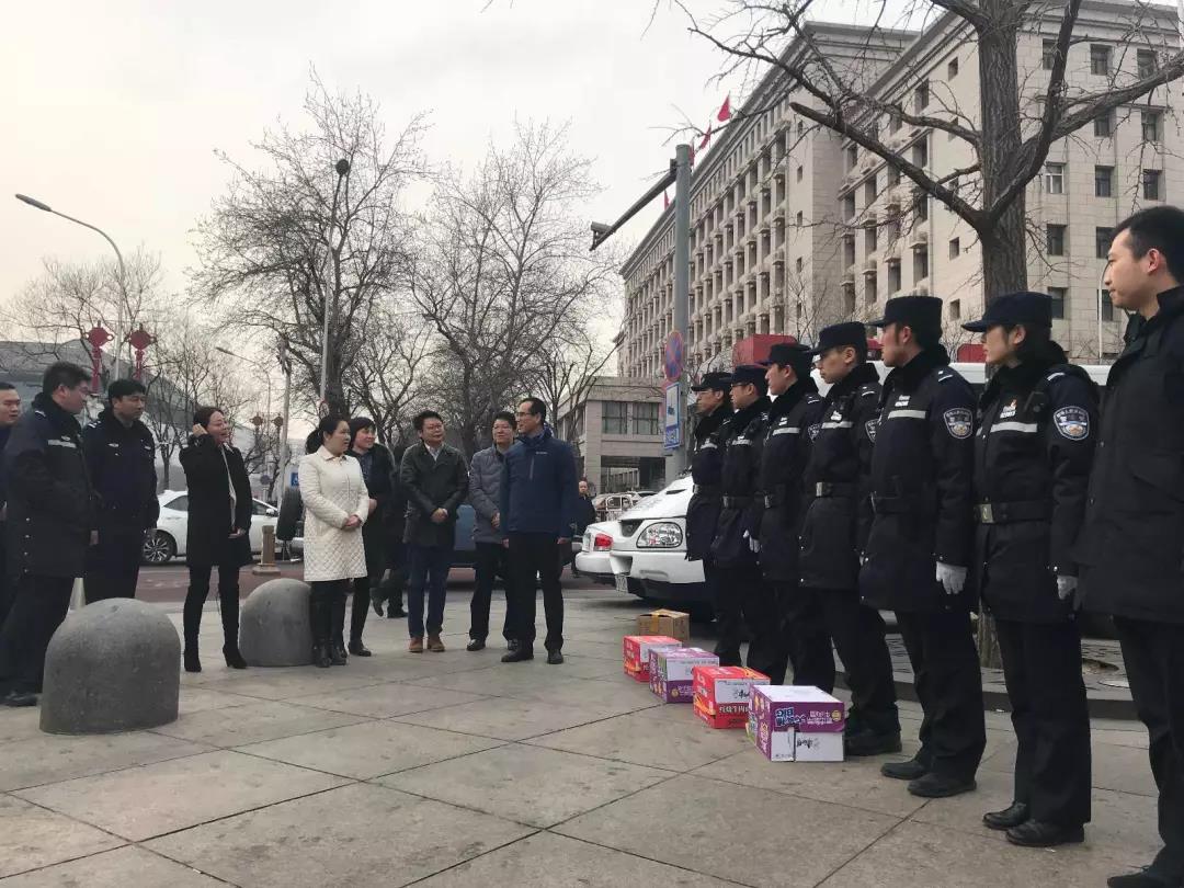 观正 | 爱心温暖送一线
